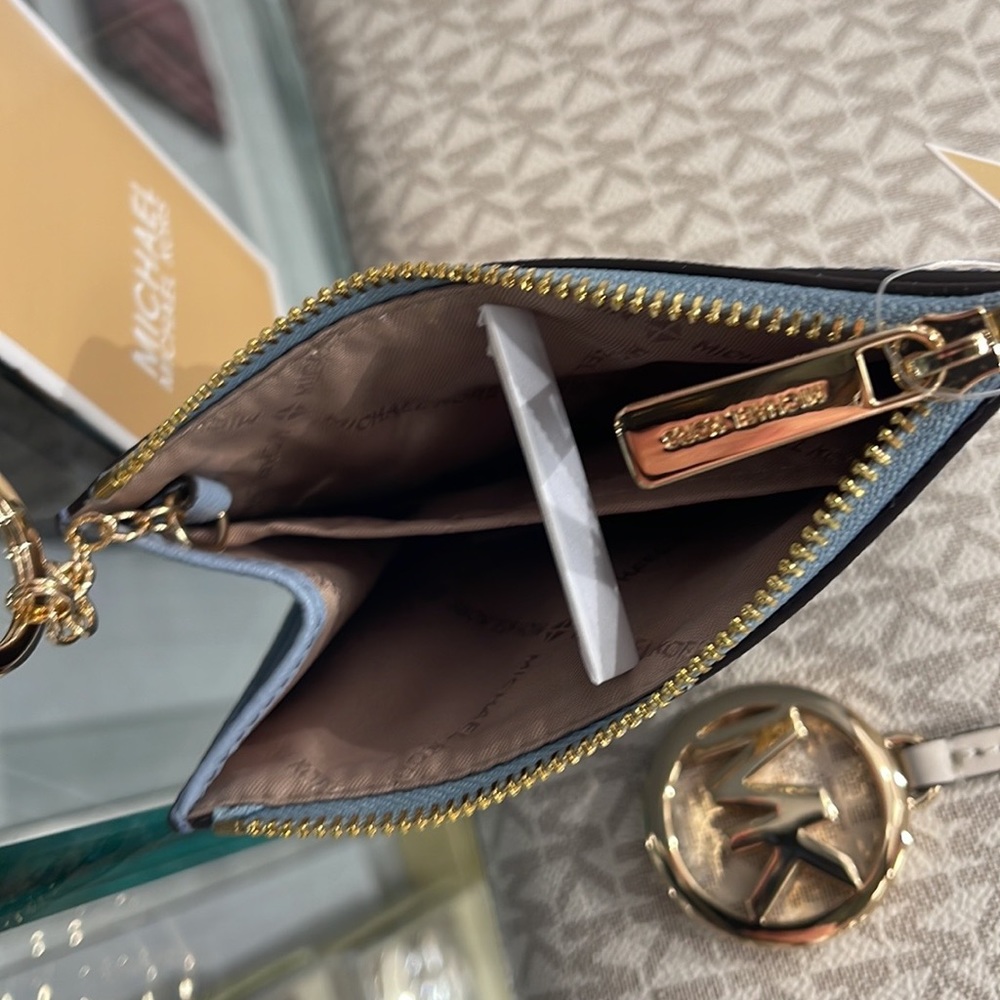 MICHAEL KORS SMALL TOP ZIP COINPOUCH WITH ID CARD CASE WALLET 
PALE BLUE
NWT - Picture 7 of 16